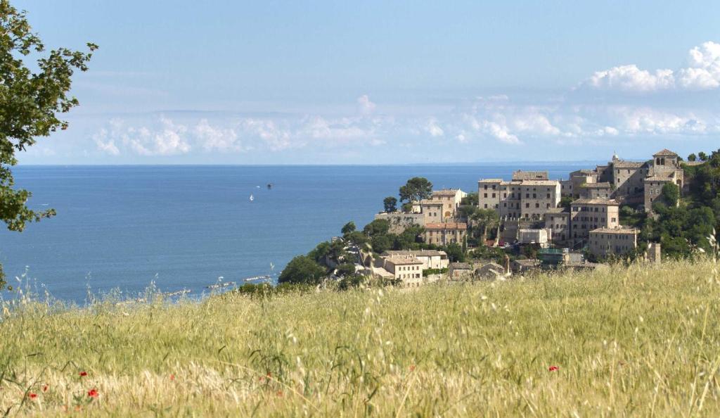 Residence I Delfini Cupra Marittima Buitenkant foto